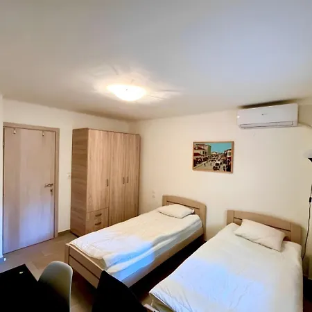 Spacious 4 Bedroom By Agios Dimitrios Apartment Thessaloniki