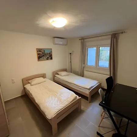 아파트 Spacious 4 Bedroom By Agios Dimitrios