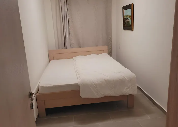 Apartment Spacious 4 Bedroom By Agios Dimitrios *