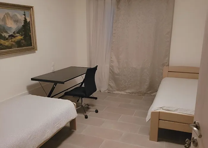 Spacious 4 Bedroom By Agios Dimitrios * Thessaloniki