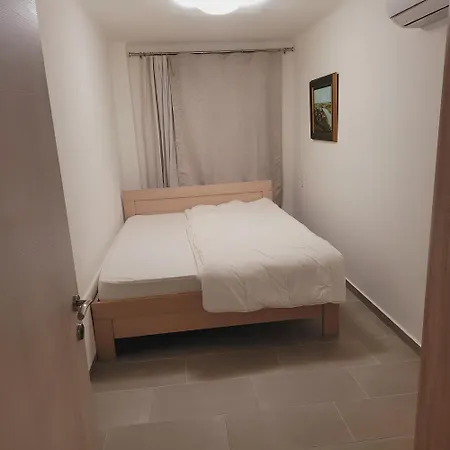 Διαμέρισμα Spacious 4 Bedroom By Agios Dimitrios *