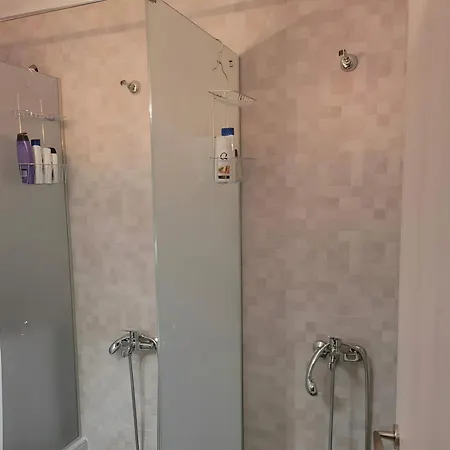 Апартаменты Spacious 4 Bedroom By Agios Dimitrios Салоники